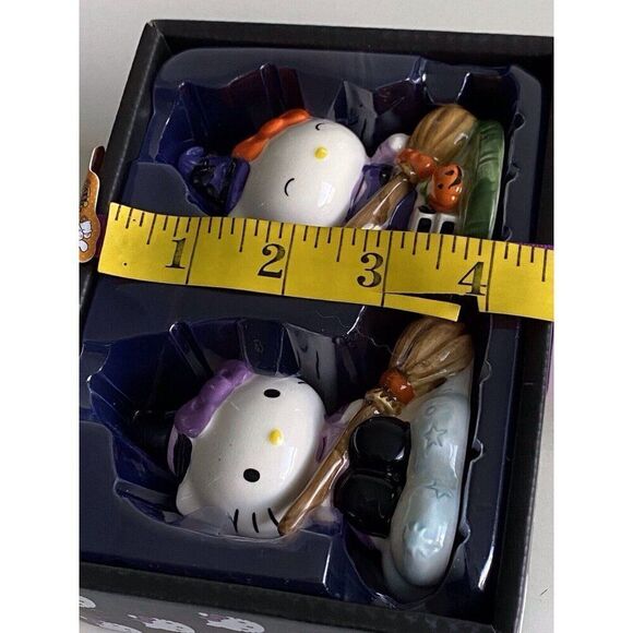 Hello Kitty Halloween Broom Pumpkin Witch Broom Ceramic  Salt Pepper Shakers NEW - Picture 8 of 9